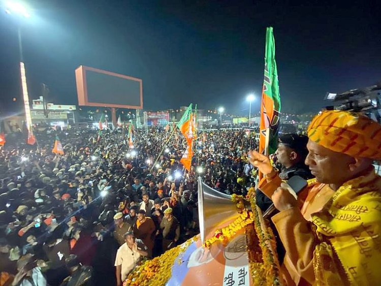 कालनेमि से लेकर गोलीकांड तक यही आदित्यनाथ में किया रोड शो, ढाई घंटे तक चला कार्यक्रम
