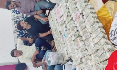 पटना में ड्रग अधिकारी के पास से 3 करोड़ से अधिक नकद ज़ब्त