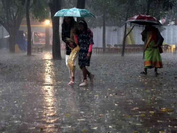Patna में छाए रहेंगे बादल, किशनगंज-सीतामढ़ी समेत 5 जिलों में आज भारी बारिश की आशंका