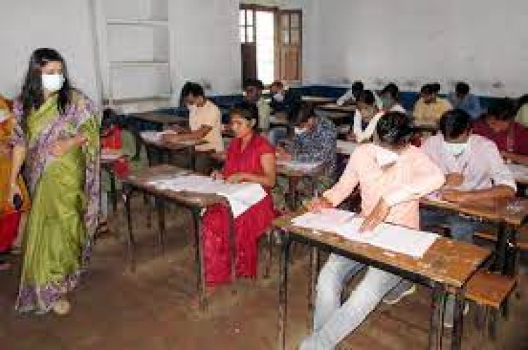 Patna में बड़ा हादसा : सीटेट परीक्षा केंद्र में लगी आग, 100 से ज्यादा परीक्षार्थियों दे रहे थे परीक्षा