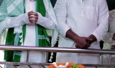 कर्नाटक चुनाव पर तेजस्वी बोले- बजरंग बली BJP से नाराज, लालू यादव ने हाई कोर्ट स्थित मजार पर पढ़ी दुआ