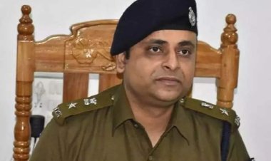 बिहार पुलिस को बड़ा झटका:- निलंबित आईपीएस अधिकारी आदित्य कुमार की गिरफ्तारी पर सुप्रीम कोर्ट ने लगाई रोक|