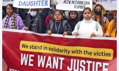 इंटर्न से छेड़छाड़ के आरोपी अधिवक्ता के खिलाफ कार्रवाई की मांग को लेकर पटना में विधि छात्रों का प्रदर्शन
