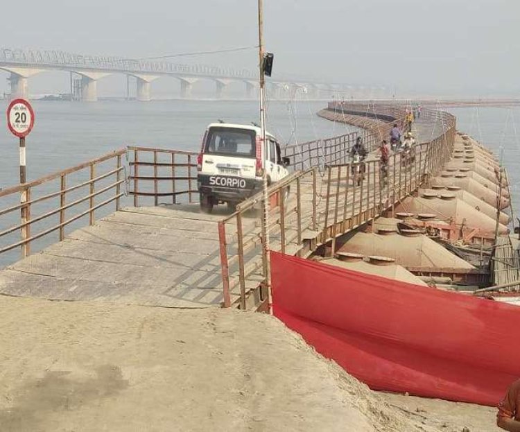 पटना में गंगा पर बना पीपा पुल टूटा, हजारों लोग और वाहन फंसे, अफरा-तफरी का माहौल
