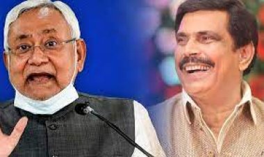 बाहुबली आनंद मोहन आज अचानक पहुंचे नीतीश कुमार से मिलने,ठाकुर और ब्राह्मण विवाद के बाद दोनों में हुई बात