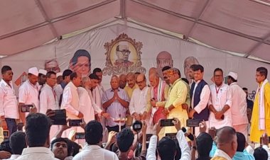 लालू यादव 6 साल बाद पहुंचे कांग्रेस कार्यालय, अखिलेश सिंह ने मंच से आरजेडी सुप्रीमो का किया गुणगान, बोले- 2024 में बीजेपी का नहीं खुलेगा खाता