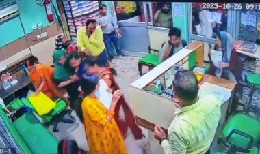 पटना के इस बड़े अस्पताल में जच्चा-बच्चा की मौत पर परिजनों ने काटा बवाल, पुलिस के सामने की तोड़फोड़, घटना सीसीटीवी में कैद