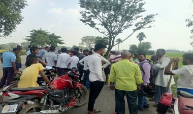 नवादा में ई-रिक्शा और बाइक की आमने-सामने भिड़ंत, बाइक सवार पिता की मौत, बेटा घायल, मातम