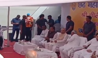 नीतीश कुमार ने पटना के छठ घाटों का किया निरीक्षण, तेजस्वी यादव समेत कई मंत्री रहे मौजूद
