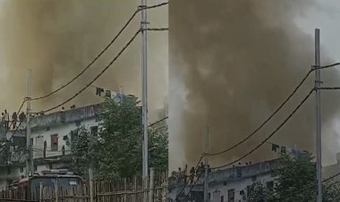 पटना में कबाड़ी की दुकान में लगी भीषण आग, इलाके में मची भगदड़, कई किलोमीटर तक दिखा धुंआ