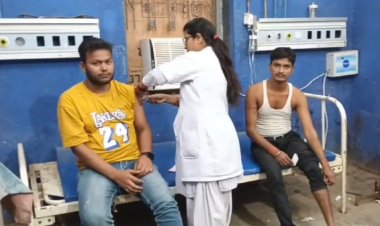 नवादा में आवारा कुत्तों का आतंक, बच्चे-बुजुर्ग समेत दर्जनों को काटकर पहुंचाया अस्पताल