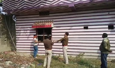 बिहार के चर्चित जेठुली गोलीकांड में आरोपियों के घर कुर्की जब्ती, दरवाजा-खिड़की सब उखाड़ ले गया प्रशासन