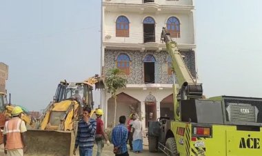 ना पैसा मिला ना नोटिस..! पटना में मेट्रो यार्ड के लिए 40 मकानों की चढ़ी बलि पर लोगों में आक्रोश,  फूट-फूटकर रो रहे मकान मालिक