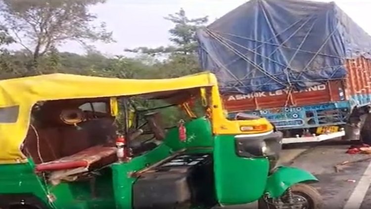 मुजफ्फरपुर में खड़े ट्रक में जा घुसा ऑटो, तीन लोगों ने मौके पर तोड़ा दम, 9 घायल