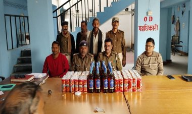 हाय रे शराबबंदी..! नवादा में केन बीयर सहित इतनी अवैध अंग्रेजी शराब की बोतलें बरामद, कारोबारी फरार