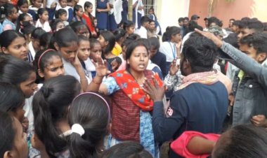 भागलपुर में स्कूली छात्रों ने टीचरों को घेरकर जमकर की कुटाई, महिला शिक्षक को भी नहीं बख्शा, कारण..?