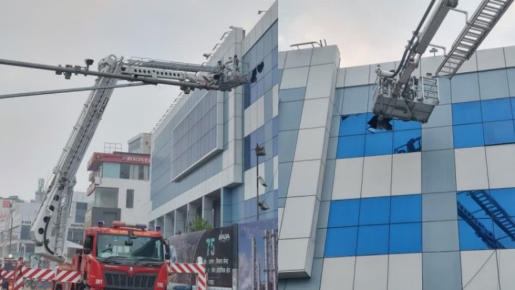 पटना के उद्योग भवन में लगी आग, सर्वर रुम में हुआ भारी नुकसान, कई घंटों की मशक्कत बाद फायर बिग्रेड ने पाया काबू