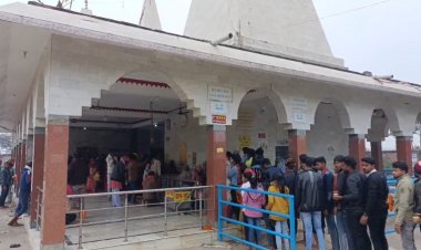 सीतामढ़ी में नव वर्ष की धूम, मंदिरों में उमड़ी लोगों की भीड़