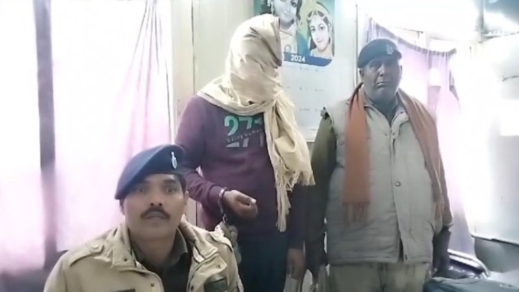 पटना पुलिस के हाथ लगा बड़ा अपराधी, 17 मोबाइल, 3 वॉकी-टॉकी हैंडसेट और चाकू बरामद