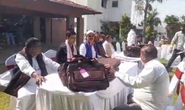 बिहार में फ्लोर टेस्ट से पहले बीजेपी अलर्ट, गया के महाबोधी रिजॉर्ट में विधायकों का हुआ जुटान