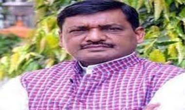 आज विधानसभा में अपना नामांकन पर्चा भरने पहुंचें कांग्रेस की बिहार इकाई के प्रदेश अध्यक्ष अखिलेश प्रसाद सिंह,  नीतीश कुमार पर जमकर निशाना साधा...