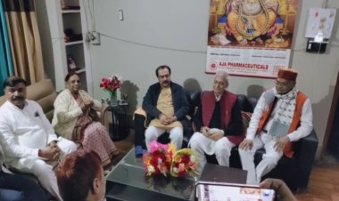 देश में मोदीमय माहौल है, जिसे बिगाड़ने के लिए साजिश किया जा रहा है- विवेक ठाकुर