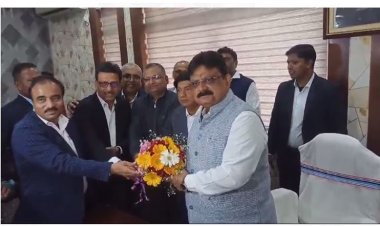 आज चंपई सोरेन मंत्रिमंडल में पेयजल एवं स्वच्छता विभाग के मंत्री मिथिलेश ठाकुर ने किया पदभार ग्रहण  ...