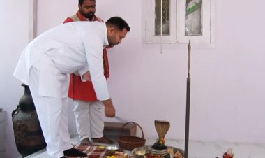 'जन विश्वास यात्रा' पर निकलने से पहले सीएम नीतीश पर हमलावर हुए तेजस्वी, कहा- नीतीश के पास ना तो कोई विजन है और ना ही गठबंधन से अलग होने का कोई रीजन...