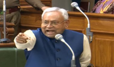 सदन में विपक्ष के हंगामे पर भड़के सीएम नीतीश, बोले- के के पाठक ईमानदार अफसर, नहीं हटेंगे, 15 मिनट पहले स्कूल पहुंचे शिक्षक