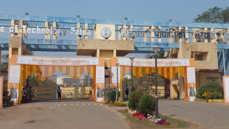 प्रधानमंत्री नरेंद्र मोदी ने IIT पटना के फेज-2 के अत्याधुनिक सुविधाओं वाले एकेडेमीक एवं रेसीडेन्शीयल बिल्डिंग का किया लोकार्पण