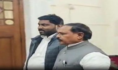 लालू-तेजस्वी को झटके पर झटका, आरजेडी के एक और विधायक ने बदला पाला, बीजेपी में ज्वाइन