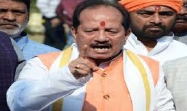 विजय कुमार सिन्हा का लालू यादव पर पलटवार कहा- ‘बुझने वाली है लालू की लालटेन.. घबराहट में बोल रहे अनाप-शनाप’ ...