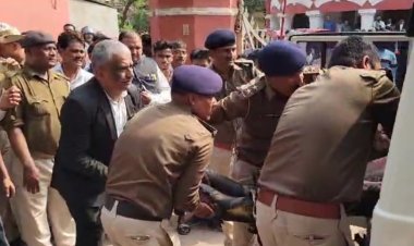 पटना सिविल कोर्ट में फटा ट्रांसफॉर्मर, कई वकील घायल, एक वकील की जिंदा जलकर मौत