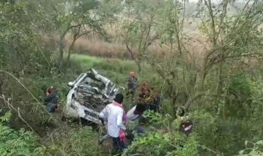 खगड़िया में ट्रैक्टर से टकराई कार, 3 बच्चे समेत 9 लोगों की मौत