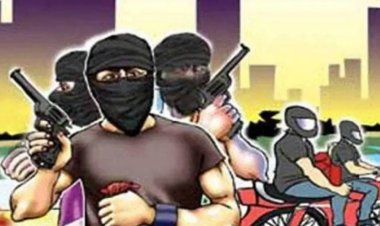 पूर्णिया में सीएसपी संचालक से बंदूक की नोक पर लूट, 11 लाख 82 हजार लूटकर फरार हुए लुटेरे, पुलिस..?