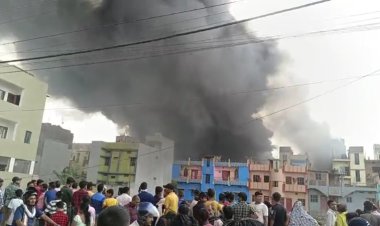 पटना में कबाड़ी दुकान में लगी भीषण आग, मची अफरा-तफरी, लाखों का माल जलकर खाक