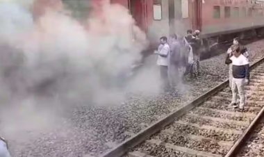 बिहार में चलती सत्याग्रह एक्सप्रेस में लगी आग, यात्रियों के बीच मची अफरा-तफरी
