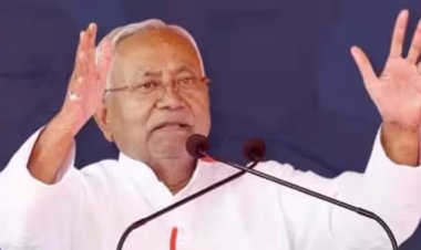 नवादा पहुंचे सीएम नीतीश ने परिवारवाद पर लालू को फिर घेरा, बोले- लालू यादव का बेटा से लेकर बेटी तक चुनावी मैदान में, मेरे परिवार से कितने..?