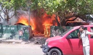 पटना में गोलघर के पास लगी भीषण आग, गैस सिलेंडर विस्फोट से मचा है हड़कंप, फायर ब्रिगेड की गाड़ियां मौजूद