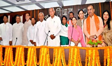 सीएम नीतीश और राबड़ी देवी समेत 11 एमएलसी ने लिया शपथ, सभापति देवेश चन्द्र ठाकुर ने दिलाई OATH