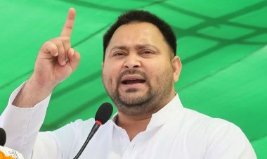 दरभंगा पहुंचे तेजस्वी यादव ने कमर में बेल्ट दिखाकर कहा, तेजस्वी को बेड रेस्ट की जरूरत नहीं, PM मोदी को  है बेड रेस्ट की जरूरत