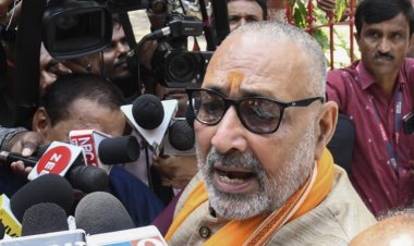 “घड़ीघंट, झूठों का सरदार है तेजस्वी यादव, टिटही वाला हाल है’ बीजेपी के फायर ब्रांड नेता गिरिराज सिंह शब्दों की मर्यादा भूले