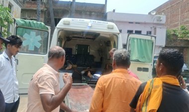 नवादा में अनियंत्रित मैजिक और बाईक की टक्कर, दुर्घटना में दो बाइक सवार बुरी तरह जख्मी
