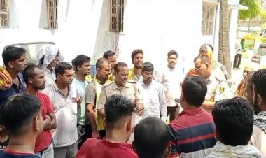 नवादा में पंखे से झूलता मिला युवक का शव, हत्या या आत्महत्या की जांच में जुटी पुलिस