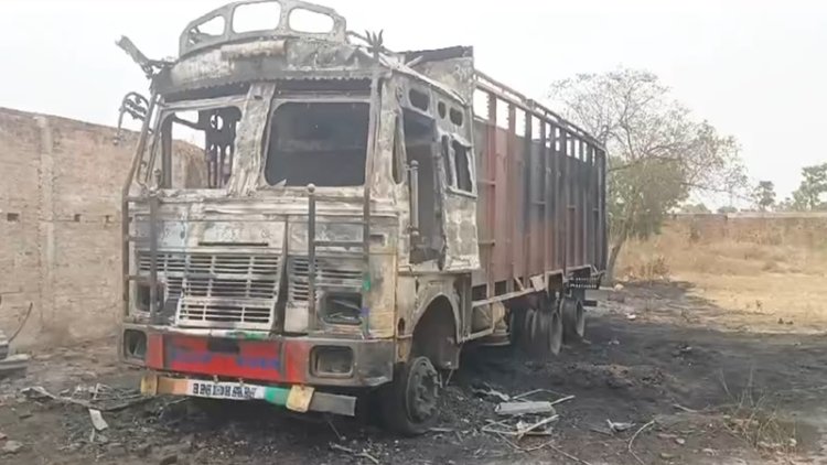 नवादा में गैस गोदाम के पास खड़ी ट्रक में अचानक लगी भयंकर आग, मची अफरा-तफरी