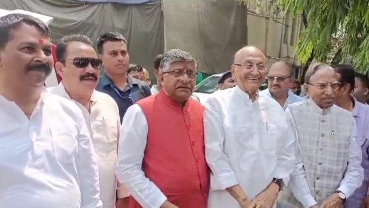 पटना साहिब से रविशंकर प्रसाद ने दाखिल किया नामांकन, साथ में मौजूद रहे पूर्व राज्यपाल और पूर्व केंद्रीय मंत्री सीपी ठाकुर