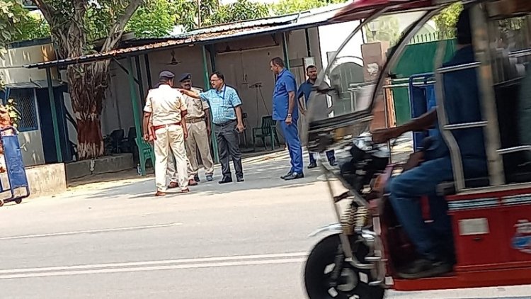 छपरा हिंसा के बाद एक्शन में पुलिस, राबड़ी आवास पहुंची SIT टीम, रोहिणी पर दर्ज हुआ है केस, तेजप्रताप यादव भी पहुंचे, फिर...