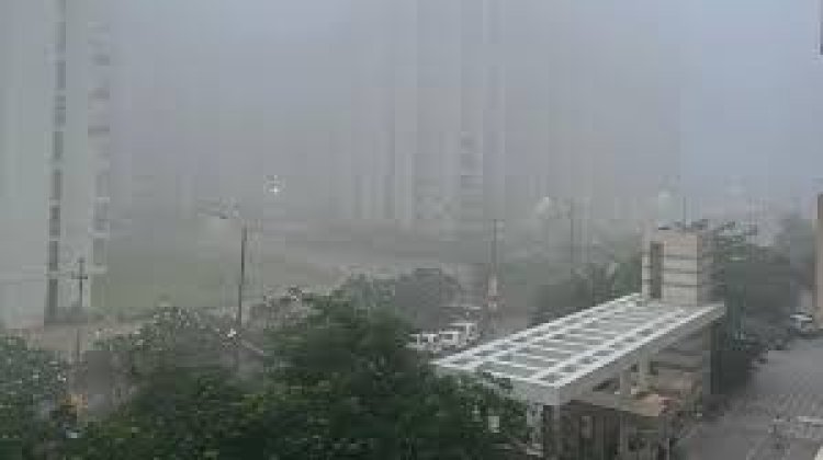 हल्की बारिश और धूल भरी आंधी से शहर को गर्मी से थोड़ी राहत मिलेगी। IMD का पूर्वानुमान यहाँ देखें