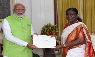 नरेंद्र मोदी ने राष्ट्रपति द्रौपदी मुर्मू को सौंपा इस्तीफा, इस दिन लेंगे पीएम पद की शपथ..