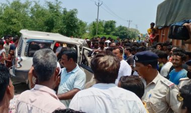 किशनगंज में भीषण सड़क हादसा, स्कॉर्पियो और डंपर की आमने-सामने भिड़ंत में 5 लोगों की मौत, 6 बच्चों समेत 9 घायल
